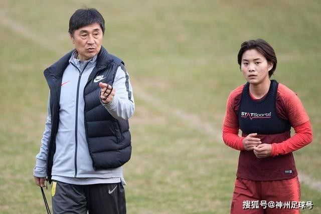 考辛斯喊话东契奇：如果你没夺冠 可能会见到湖人球迷恶毒的一面
